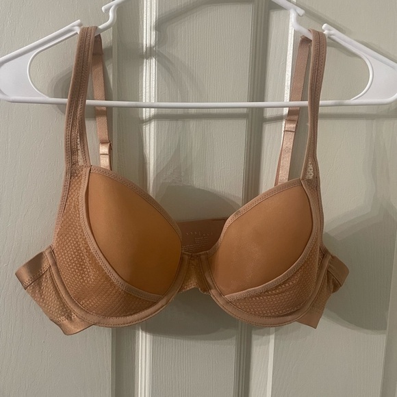 Tell Tale Plunge Bra - Picture 1 of 3